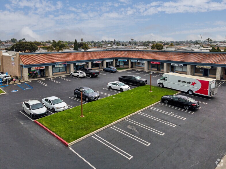 More Photos Of 6011-6033 Warner Ave, Huntington Beach Unknown For Lease