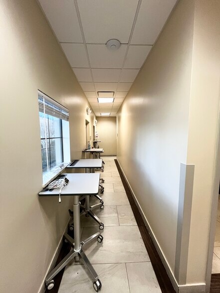 More Photos Of 805 Oakley Seaver Dr, Clermont Medical For Lease