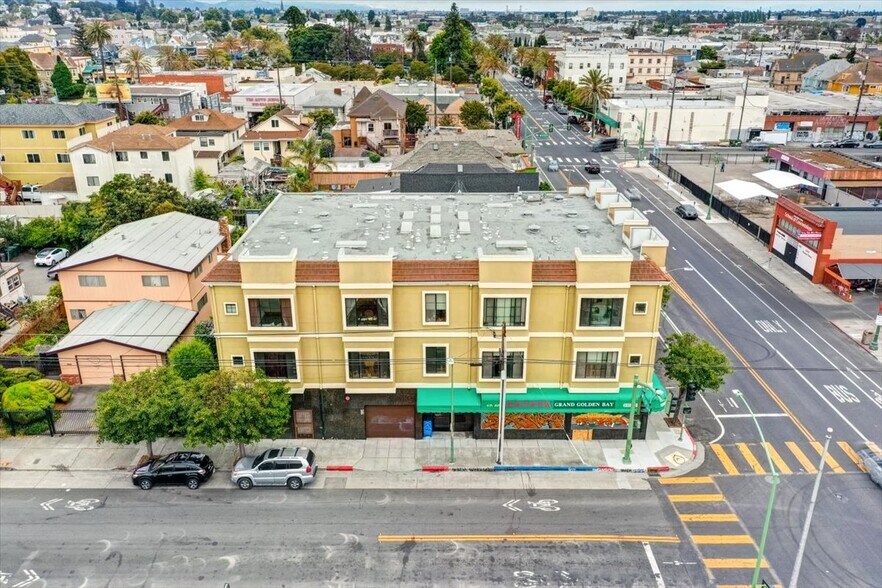 More Photos Of 400 E 12th St, Oakland Storefront Retail Residential For Sale