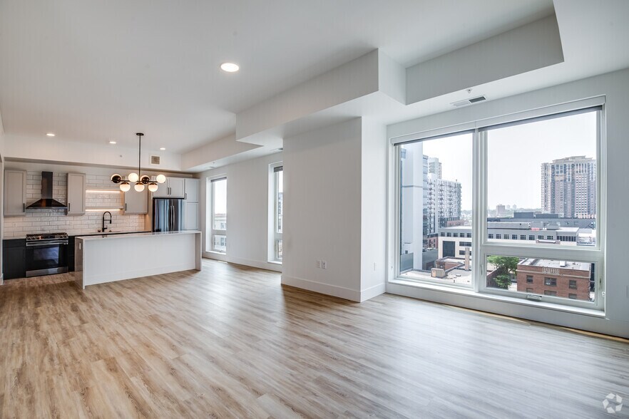 More Photos Of 650 Portland Ave S, Minneapolis Apartments For Lease