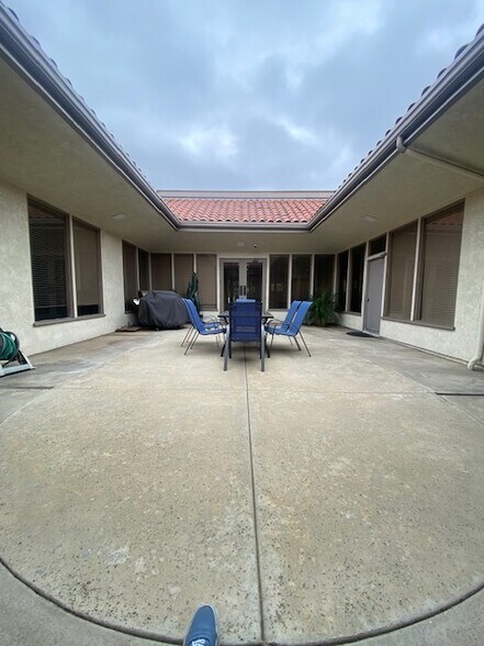 More Photos Of 17561 17th St, Tustin Office For Lease