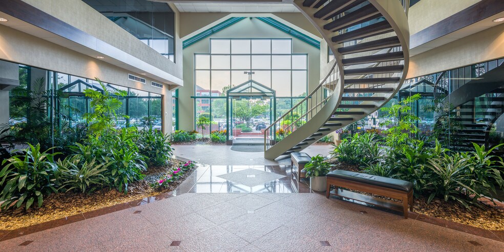 More Photos Of 200 Golden Oak Ct, Virginia Beach Office For Lease