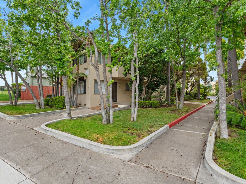 More Photos Of 7932-7936 La Mesa Blvd, La Mesa Apartments For Sale