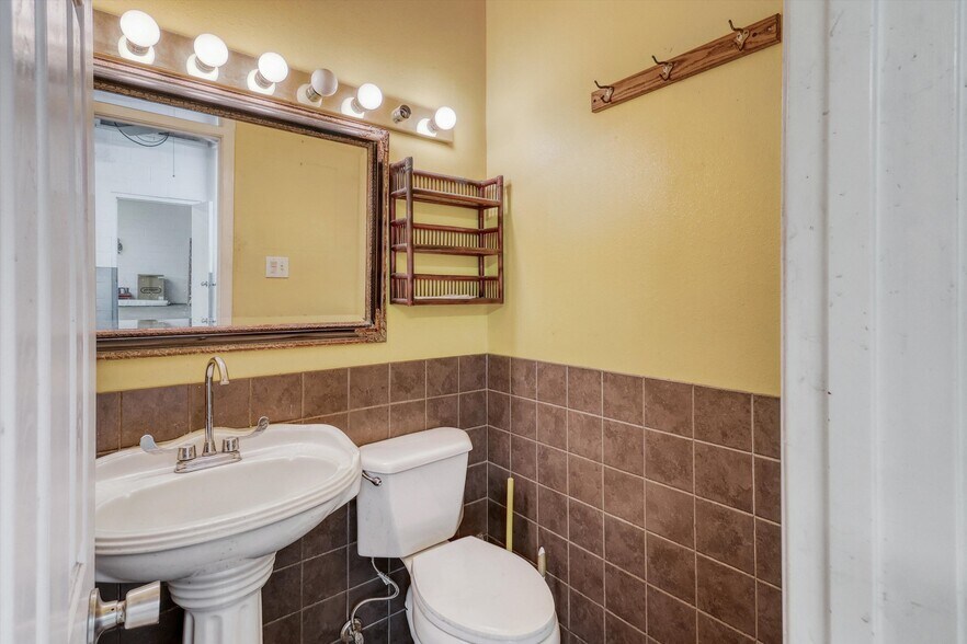 More Photos Of 1607 Bonner St, Houston Specialty For Sale