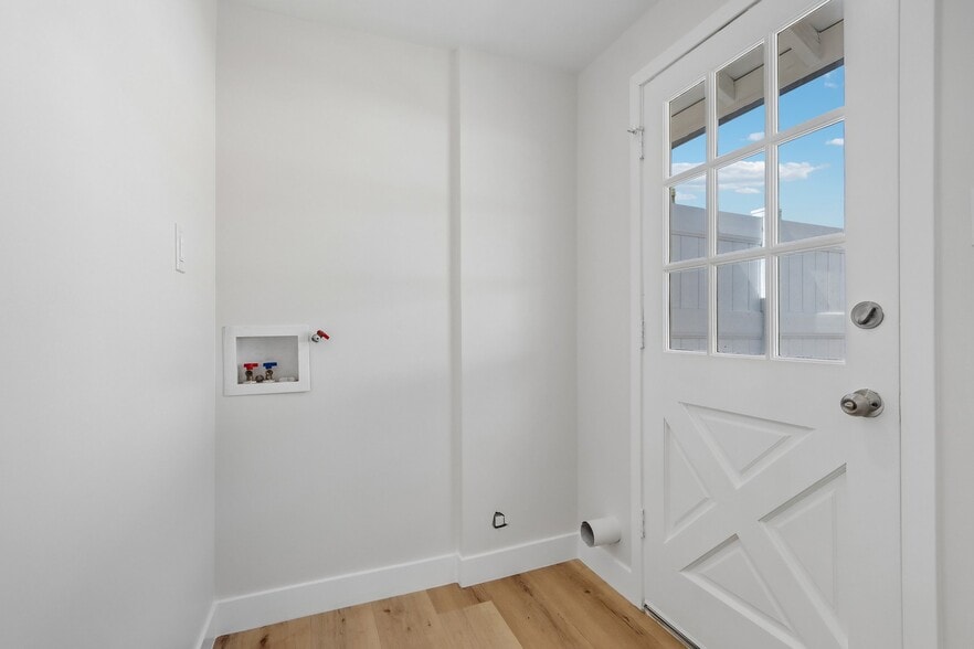 More Photos Of 15952 Simonds St, Granada Hills Apartments For Sale