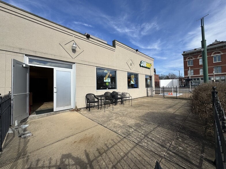 More Photos Of 2253 S Grand Blvd, Saint Louis Freestanding For Lease