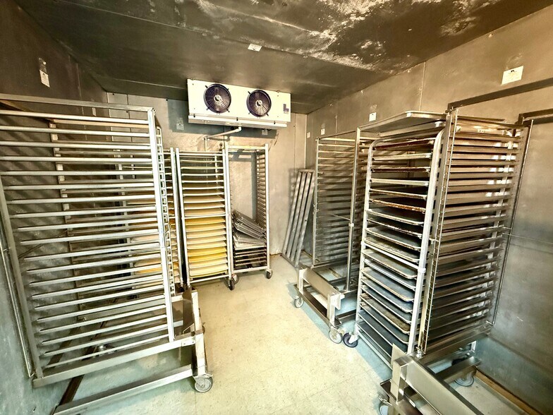 More Photos Of 105 S Water St, Nixa Restaurant For Sale