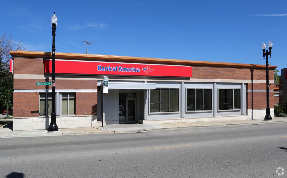 More Photos Of 6665 N Northwest Hwy, Chicago Bank For Lease