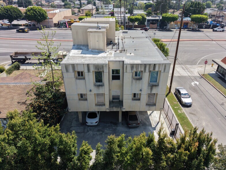More Photos Of 5073 Huntington Dr N, Los Angeles Apartments For Sale
