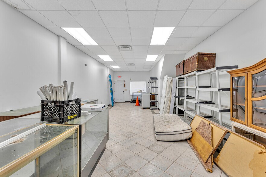 More Photos Of 3807 Pacific Ave, Wildwood Office Residential For Sale