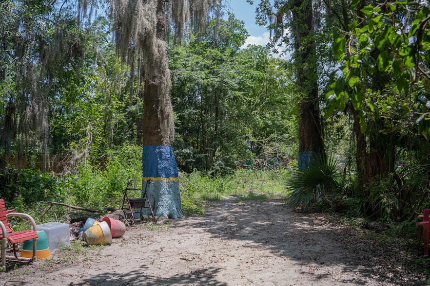 More Photos Of 4736 Hunt St, Jacksonville Industrial For Sale