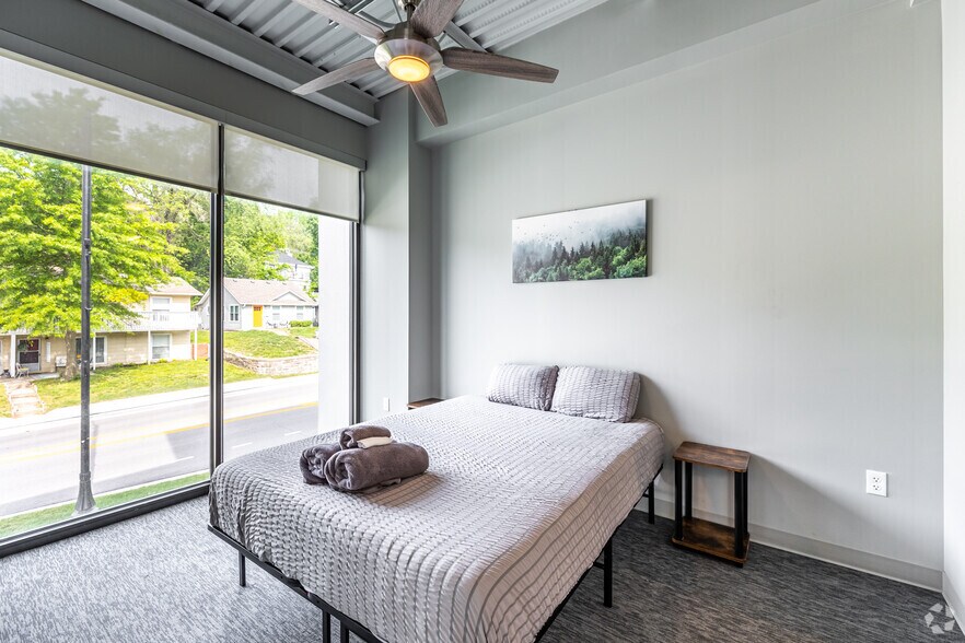 More Photos Of 603 East St, Parkville Multifamily For Sale