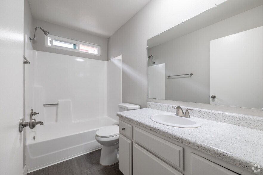 More Photos Of 1628 W 218th St, Torrance Apartments For Sale