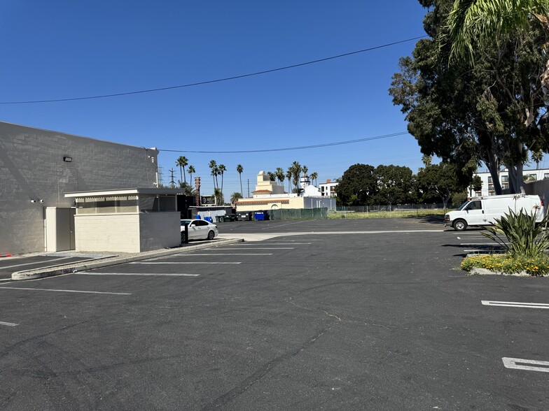 More Photos Of 7886 Beach Blvd, Buena Park Freestanding For Sale