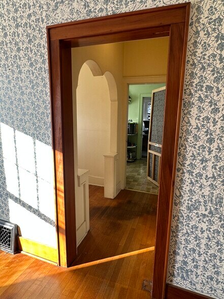 More Photos Of 9 Caulfield Ave, Camdenton Storefront Retail Office For Sale