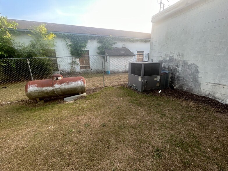More Photos Of 4456 Rosemary St, Williston Office For Sale