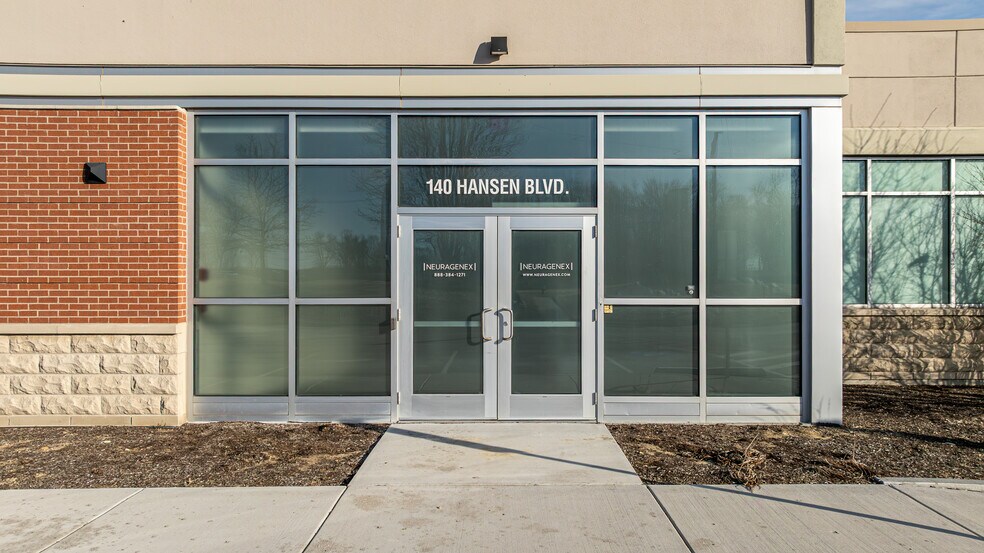 More Photos Of 140 Hansen Blvd, North Aurora Medical For Lease