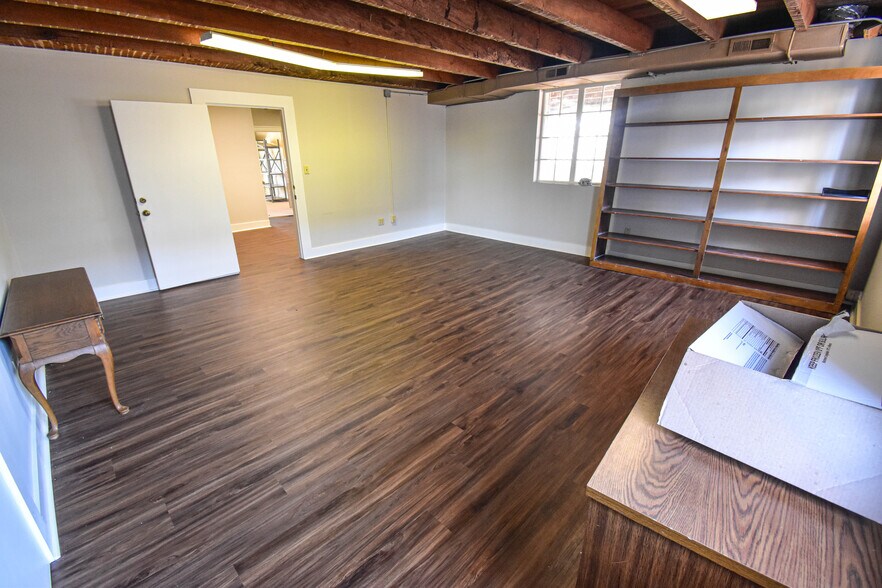 More Photos Of 2606 8th St, Tuscaloosa Office For Sale