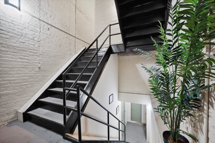 More Photos Of 136-138 N 2nd St, Philadelphia Apartments For Sale