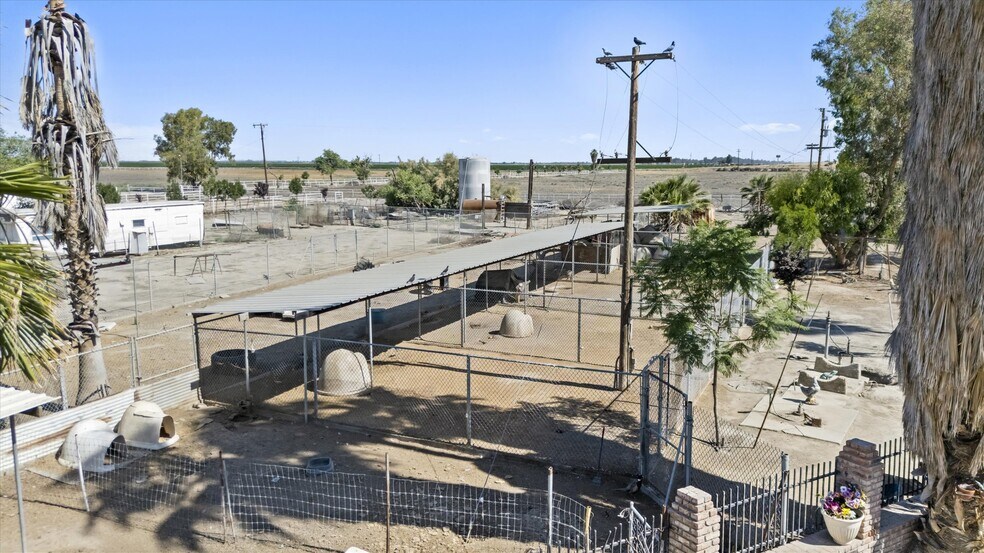 More Photos Of 8661 Herring Rd, Bakersfield Land For Sale