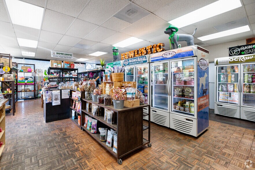 More Photos Of 930 W Washington St, San Diego Storefront Retail Office For Sale