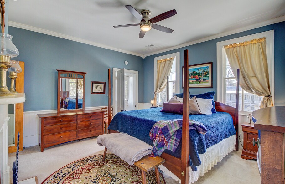 More Photos Of 112 S Magnolia St, Summerville Office Residential For Lease