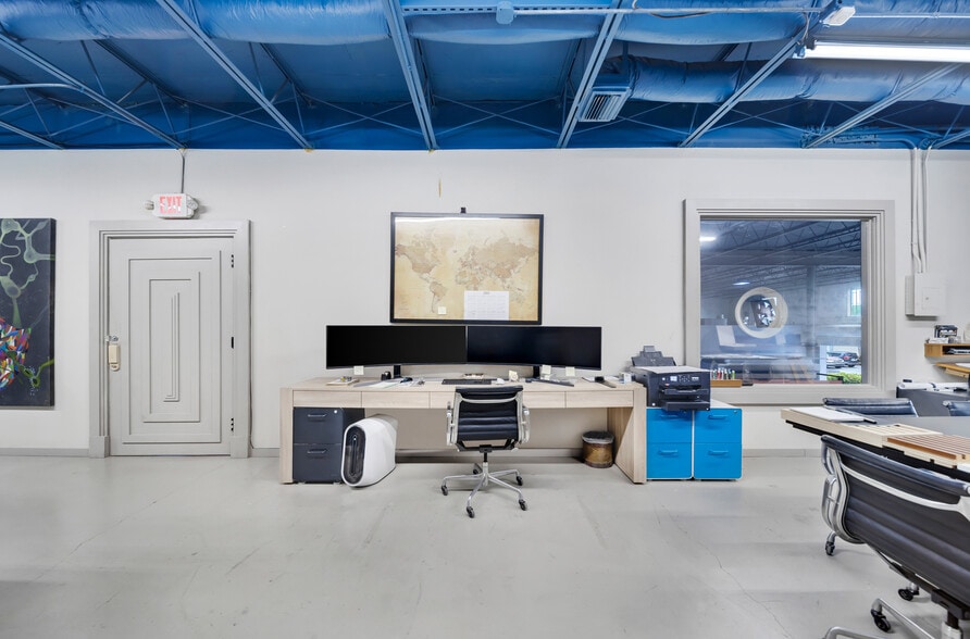 More Photos Of 3141 NW 40th St, Miami Warehouse For Sale