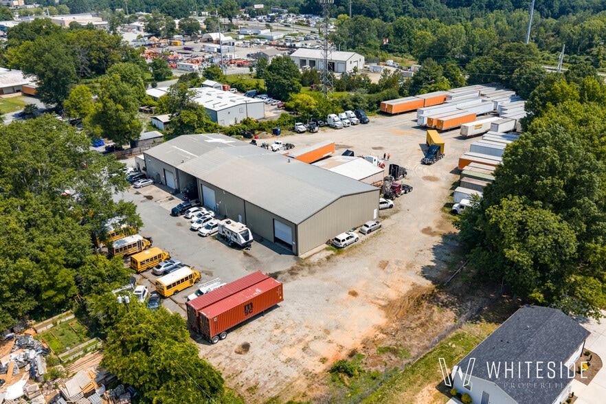 Primary Photo Of 4420 Rozzelles Ferry Rd, Charlotte Warehouse For Sale