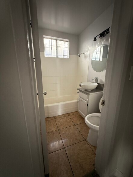 More Photos Of 732 W 76th St, Los Angeles Apartments For Sale