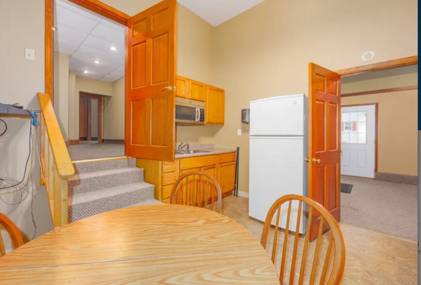 More Photos Of 1015 W Main St, Salem General Retail For Sale