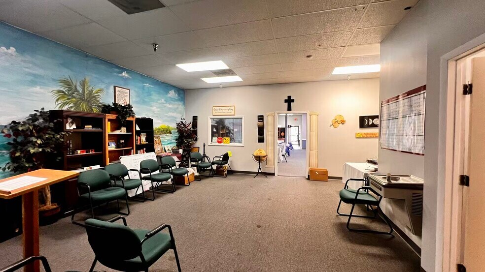 More Photos Of 1602-1670 W Airport Blvd, Sanford Unknown For Lease