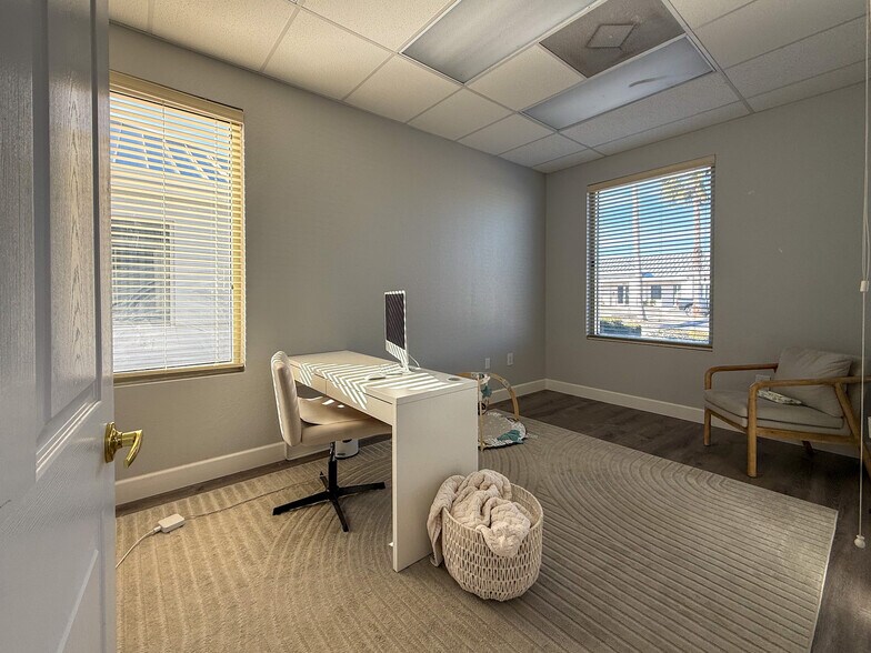 More Photos Of 2562 Commerce Pky, North Port Office For Lease