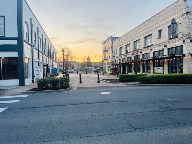 More Photos Of 1911 2nd St, Tillamook General Retail For Sale