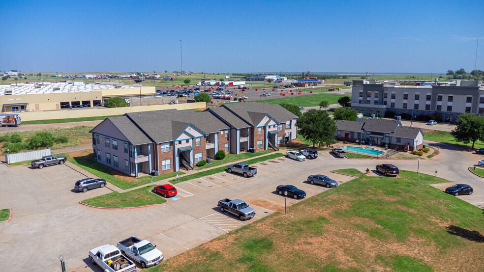 More Photos Of 300 Madison Ave, Childress Apartments For Sale