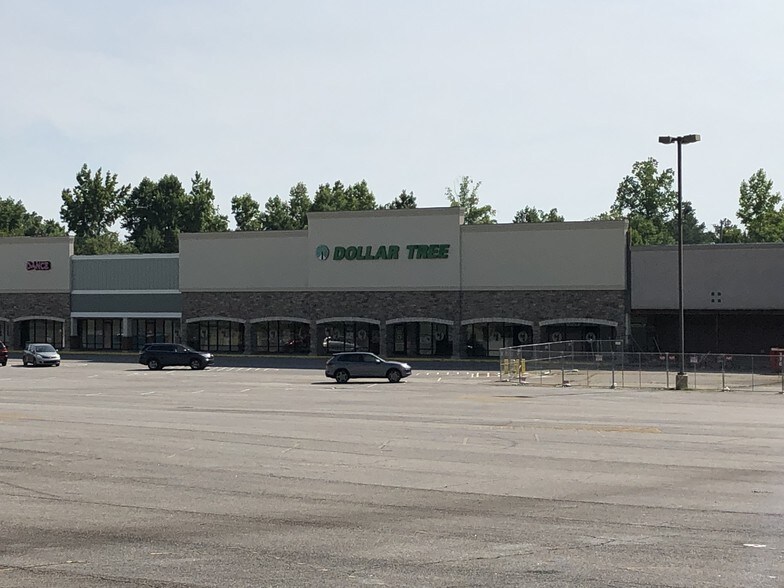 More Photos Of 9105 Hickory Flat Hwy, Woodstock Unknown For Lease