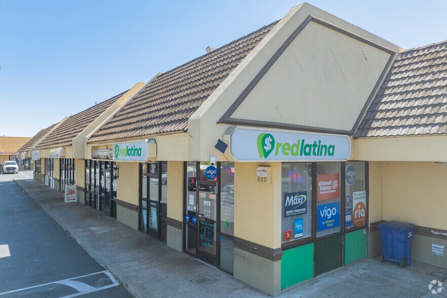 More Photos Of 2221-2239 Railroad Ave, Pittsburg Freestanding For Sale