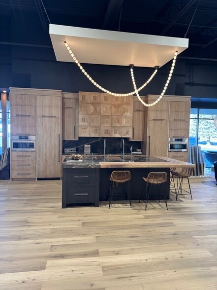 Primary Photo Of 5801-5821 Mcwhinney Blvd, Loveland Storefront For Lease