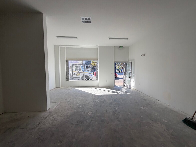 More Photos Of 3300 Motor Ave, Los Angeles Storefront For Lease