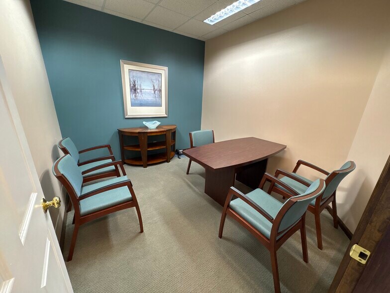 More Photos Of 1425 Sagamore Parkway N, Lafayette Office For Lease