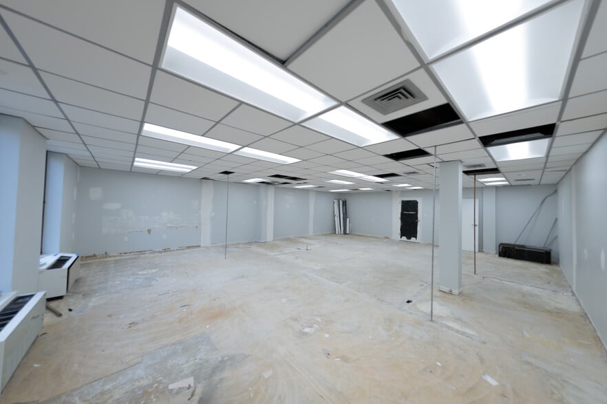 More Photos Of 2579 John Milton Dr, Herndon Office For Lease