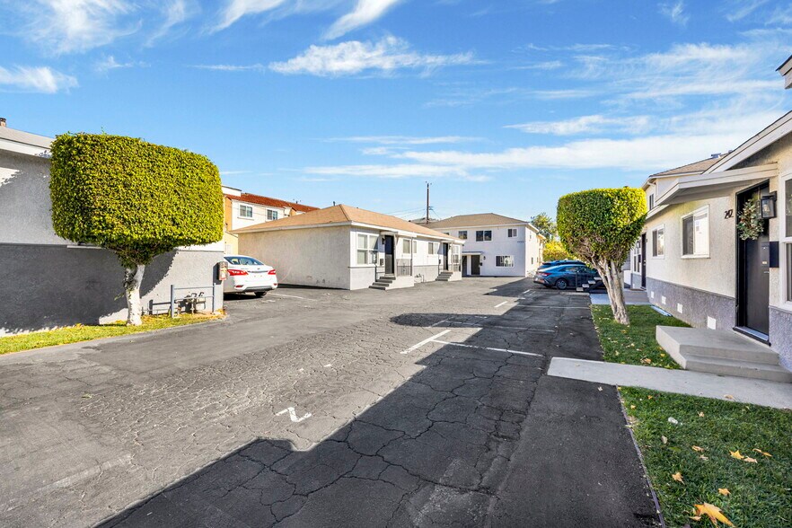 More Photos Of 240-260 E Providencia Ave, Burbank Apartments For Sale