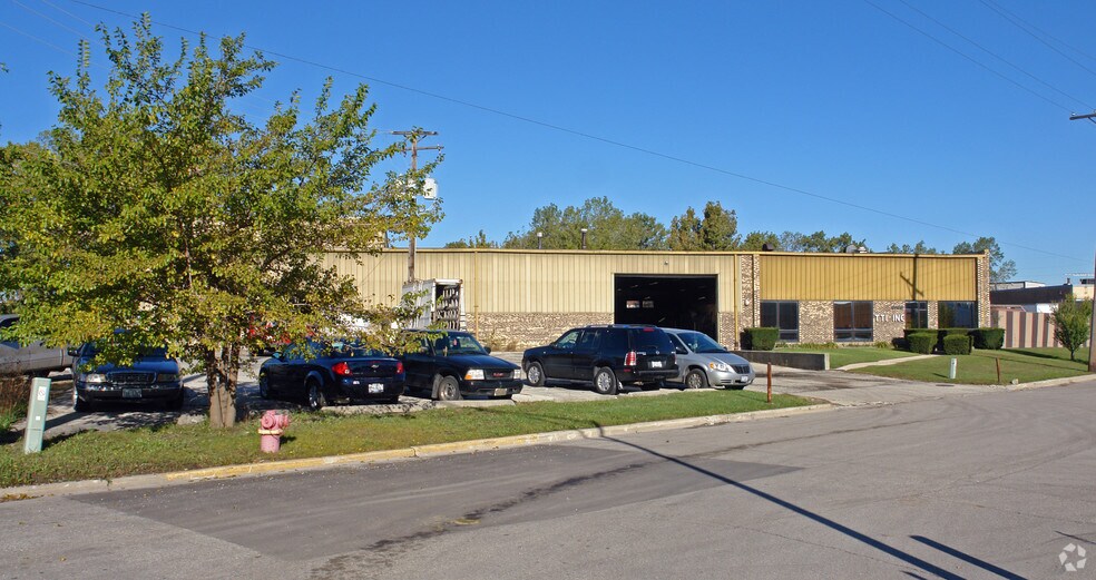 More Photos Of 6166 S Sayre Ave, Chicago Warehouse For Lease