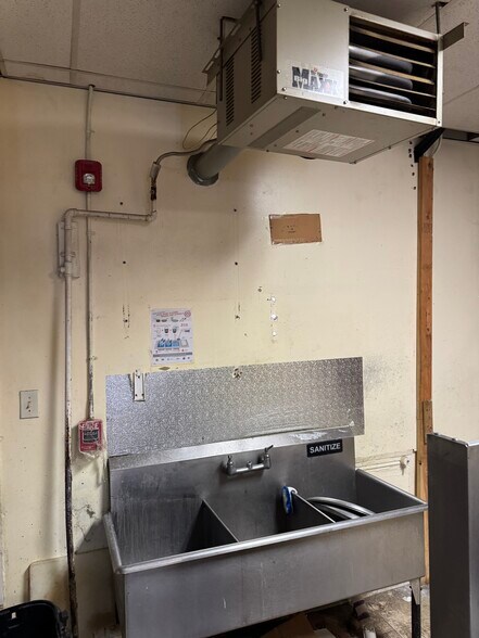 More Photos Of 595 Ocean Ave, Jersey City General Retail For Sale