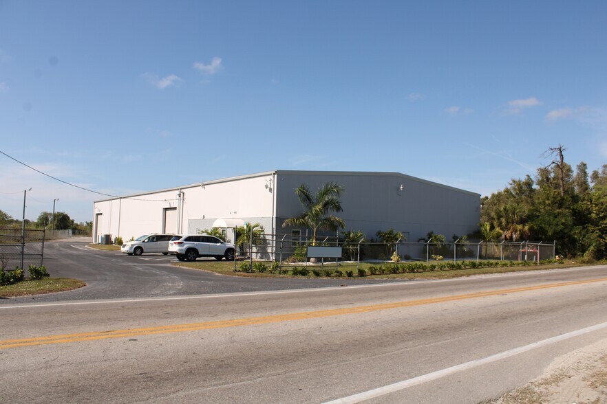 Primary Photo Of 2020 Ortiz Ave, Fort Myers Warehouse For Sale