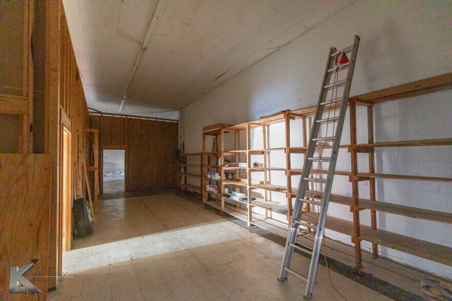 More Photos Of 817 Butternut St, Abilene Flex For Sale