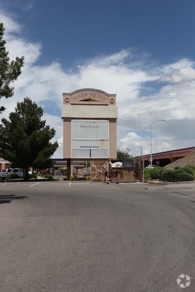 More Photos Of 1965 Bataan Memorial, Las Cruces Storefront For Lease