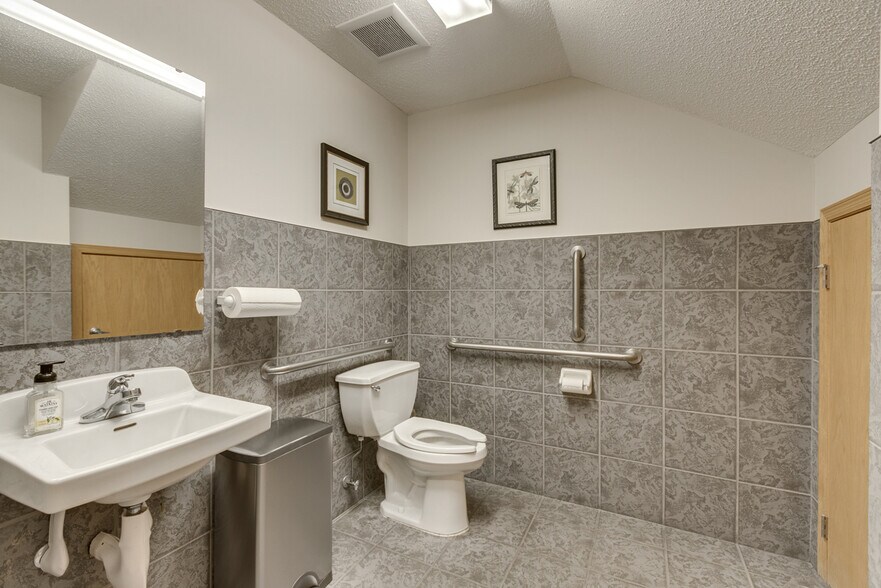 More Photos Of 2127 County Road D E, Maplewood Office For Sale