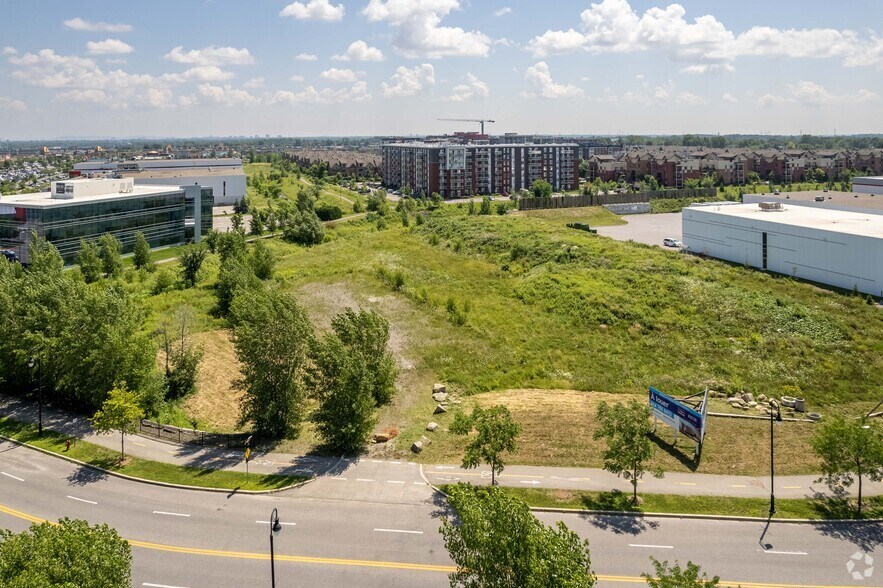 More Photos Of 3665 Av Grandes Tourelles, Boisbriand Office For Lease