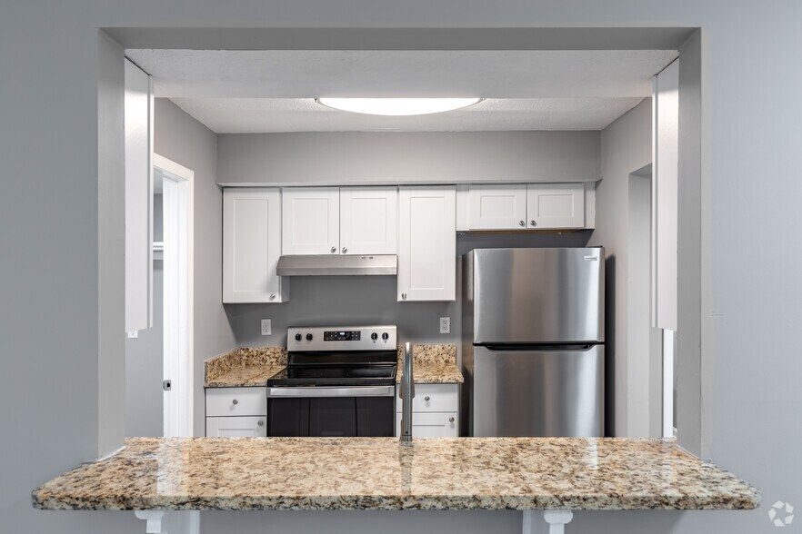 More Photos Of 563 Briar Hill Ct, Riverdale Apartments For Sale
