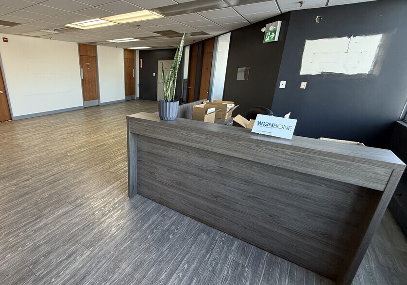 More Photos Of 15 Bury St, Winnipeg Distribution For Sale